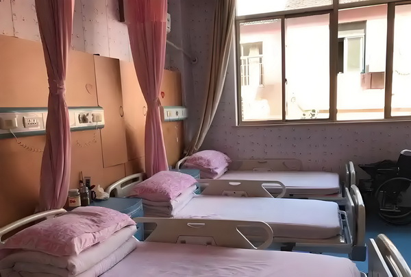 这个皇后有点毒