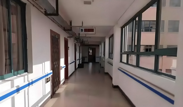 独占帝君：第一毒舌狂妃